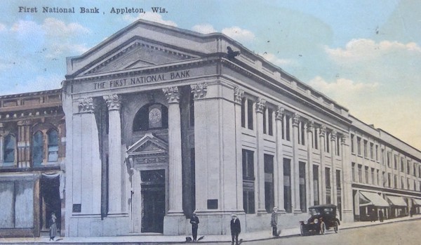 Postcard showing 1st National Bank in Appleton, Wisconsin.